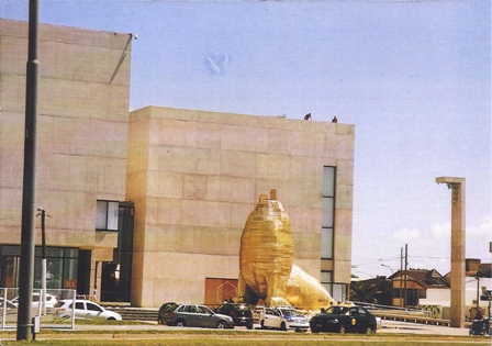 Lobo Marino frente al Museo del Mar